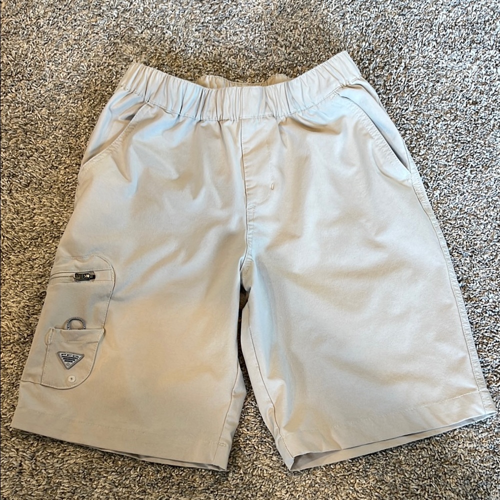 Columbia Tan Lightweight Shorts Versatile and Comfortable